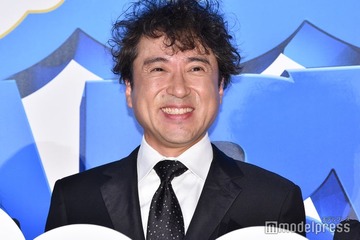 腹膜炎で入院のムロツヨシ、半年ぶりインスタ更新　バディ・平手友梨奈と2ショットで現状報告 画像