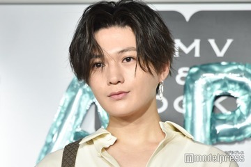 FANTASTICS八木勇征、鍛え抜かれた美腹筋チラリ「釘付け」「直視できない」と反響相次ぐ 画像