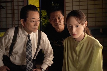＜相棒22 第1話＞右京＆亀山、危険な宗教団体に迫る 画像