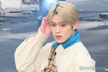 DXTEEN大久保波留「TGC 山梨 フェス」ランウェイにサプライズ出演 前髪かきあげに視線集中＜TGC フェス 山梨 2023＞ 画像