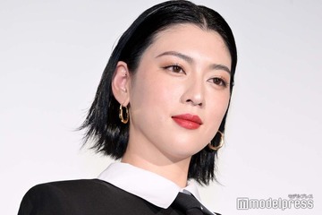 三吉彩花、流暢な韓国語に会場拍手 シックなロングドレスで華やかに登場＜ナックルガール＞ 画像