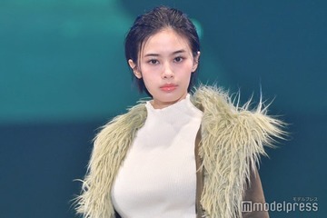 安斉星来、リブニット姿で美シルエット際立つ 冬感じさせるファースタイル＜札幌コレクション 2023 A／W＞ 画像