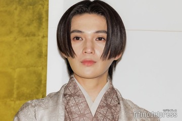 FANTASTICS八木勇征、着物姿でIKKOと“背負い投げ～！” コムドットやまとがツッコミ 画像