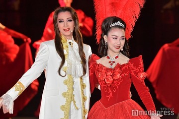 宝塚OG集結でTGCプロデュースイベントと初コラボ ⿇乃佳世・千珠晄ら豪華登場＜BISHU COLLECTION＞ 画像