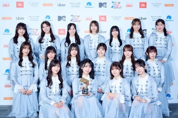 日向坂46、受賞曲センター・上村ひなのが“必殺ウィンク” 「さらに上を目指していけるように」迫力感じる最新曲も＜MTV VMAJ 2023＞ 画像