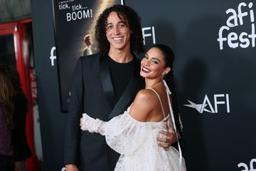 「ハイスクール・ミュージカル」ヴァネッサ・ハジェンズ、野球選手と結婚 画像