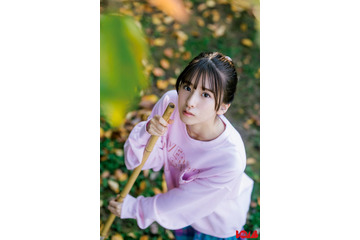 乃木坂46菅原咲月、特別な時間を2人で過ごす ホリデー気分満載のグラビアに＜独占カットあり＞ 画像
