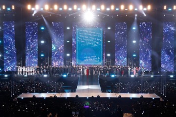 NewJeans×NiziU、Stray Kids×ATEEZ…貴重コラボダンスメドレーで「MUSIC BANK GLOBAL FESTIVAL 2023」開幕 画像