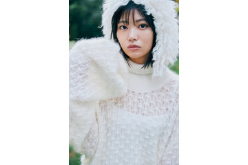 乃木坂46中西アルノ、冬の白コーデでアンニュイな表情 大人の視線にドキッ 画像