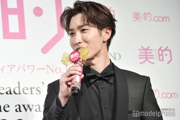 Snow Man渡辺翔太、授賞式でなかなか退場せず…「まだしゃべれますけど」 画像