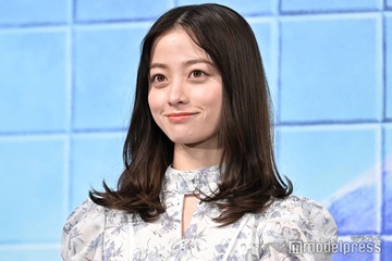 橋本環奈「紅白」ドレスの価格にネット驚愕「目を疑った」「衝撃」 画像