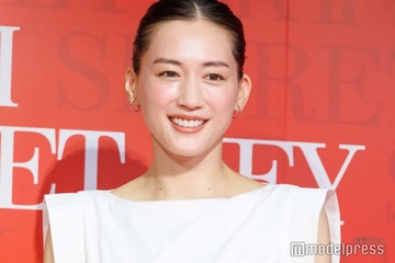 綾瀬はるか、“1つ目の質問”にスタジオ総ツッコミ 天然発言炸裂が「面白すぎる」と反響 画像