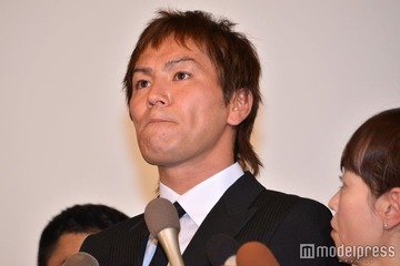 実家が神社の狩野英孝、絵馬でSnow Manの活躍祈願？「優しい」「ほっこりした」の声 画像