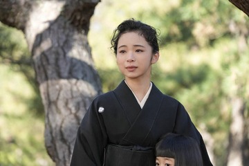 ＜ブギウギ 第111話あらすじ＞スズ子、梅吉の葬儀で実母・キヌと再会 画像