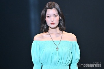 鶴嶋乃愛、デコ出しスタイルが新鮮 ヘルシーな肌見せコーデで登場【超十代2024】 画像