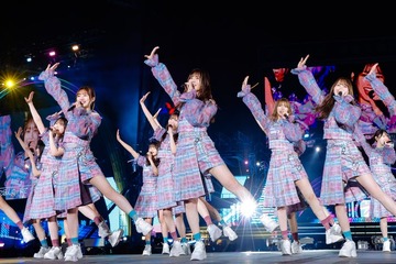 日向坂46、デビュー5周年記念ライブ開催「今の日向坂46にもう迷いはありません」夢への“新たな一步”踏み出す＜5回目のひな誕祭＞ 画像
