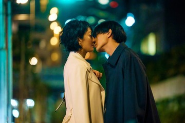 King ＆ Prince永瀬廉＆板谷由夏が“禁断のキス” 初回から衝撃展開へ【東京タワー】 画像