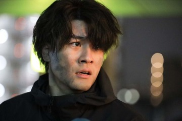 SixTONES森本慎太郎が老人救出 森川葵は襲われ…「街並み照らすヤツら」場面写真初解禁 画像