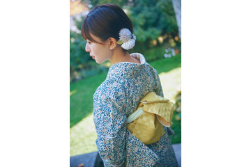 日向坂46松田好花、和装姿でうなじチラ見せ 艶やかな色気漂う先行カット第10弾解禁＜振り向いて＞ 画像