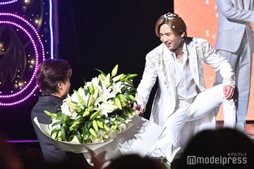 KinKi Kids堂本光一「Endless SHOCK」エターナル編千穐楽に親友・井上芳雄が駆けつける「ライバル役のオファーをずっと待っていたんですけど…」 画像