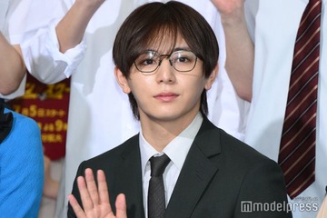 Hey! Say! JUMP山田涼介、有岡大貴＆知念侑李らと“バレずに”ダンスコンテスト出場「風で僕の仮面だけ飛んで」ハプニング回顧【ビリオン×スクール】 画像