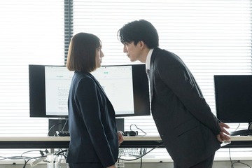 【私をもらって 第3話】奈津実、“ゴースト”稜英とある人物を問い詰める 2人の距離近づくにつれ疑問も 画像