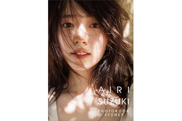 鈴木愛理、“全編シドニーロケ”の2025年カレンダー決定 イベントも開催 画像