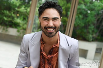 「ボーイフレンド」アラン「家族がバラバラになった」「セクシュアリティも変えた」苦悩の過去に涙 画像