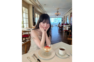 SILENT SIREN黒坂優香子、結婚発表 直筆署名・ウエディングドレス姿も公開 画像