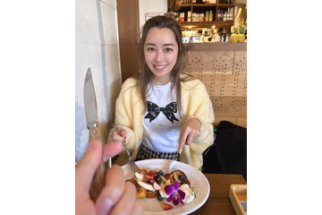 人気モデル、16歳年下イケメン夫との結婚記念日2ショットに「素敵」「ベストカップル」と反響 画像