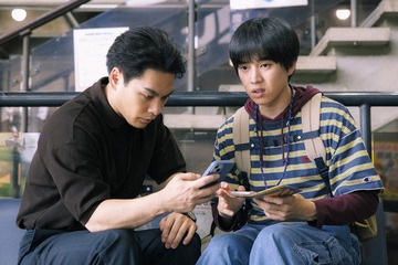 【ライオンの隠れ家 第2話】洸人、美路人&ライオンと図書館へ “謎のメッセージ”の意味とは? 画像