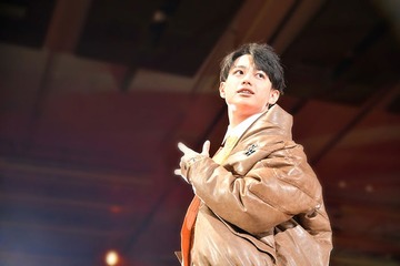 AmBitious真弓孟之「サツコレ」初出演 MCで出番間違えるハプニング「出たい気持ちが…」【札幌コレクション 2024 A／W】 画像