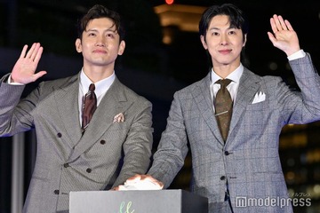 東方神起、初の点灯式に興奮 デビュー20周年控え思い語る「これから2人が照らしていきたい」 画像
