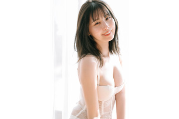 有村藍里、“5年ぶりグラビア作品”で大胆カット 30代初の写真集刊行【あいりのまま。】 画像