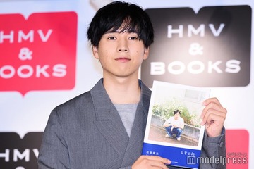 坂東龍汰、初写真集の重版決定に驚き お気に入りは“父の椅子”座るカット【日常日和】 画像