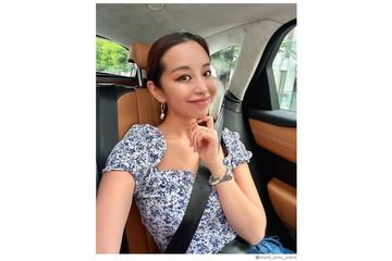 窪塚洋介の妻PINKY、極際スリットから美脚スラリ ベリーダンス衣装姿に絶賛の声「美の塊」「スタイルの良さ際立つ」 画像