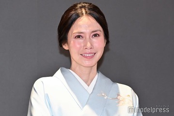 中谷美紀、夫と密着2ショット「絵になる」「同じステージに出演なんて素敵」の声 画像