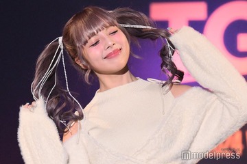 「今日好き」あいさ、肩出しトップスでヘルシー肌見せ 冬のガーリースタイルで登場【TGC teen 2024 Winter】 画像