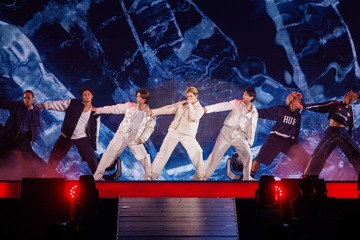 Number_i、全国ライブツアー完走 迫力パフォーマンス＆ムード漂う演出で魅了【Number_i LIVE TOUR 2024 No.I／ライブレポート・セットリスト】 画像