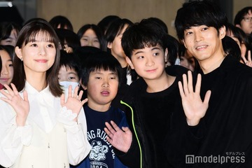 松坂桃李、芳根京子と小学校登場 俳優業を選んだ理由明かす【雪の花　―ともに在りて―】 画像