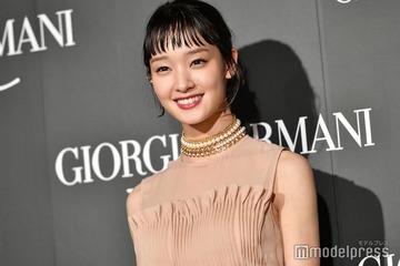 剛力彩芽、美背中大胆露出の私服ショット披露「色っぽい」「絵になる」と反響 画像