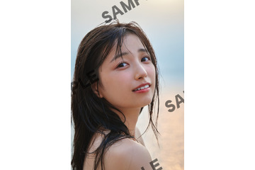 乃木坂46五百城茉央、素肌輝く濡れ髪ショット 1st写真集封入特典ポストカード第4弾解禁【未来の作り方】 画像