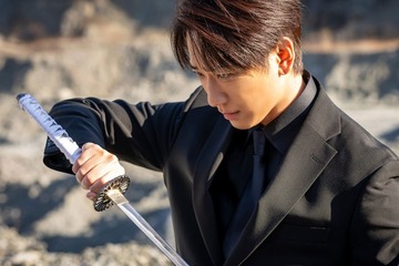 NEWS小山慶一郎、芸能活動25周年でYouTubeチャンネル開設 “企画・プロデュース・主演”ショートドラマ予告編＆場面写真解禁【CHOIYAMA】 画像