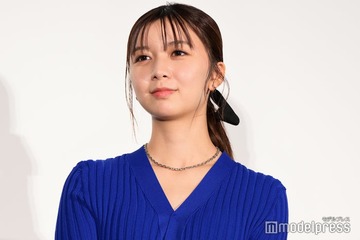 上白石萌歌、ウエディングドレス姿で美背中披露「ラインが綺麗」「似合いすぎ」の声 画像