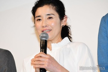 石田ひかり、“可愛い娘”との共演ショット公開「お年玉をあげましたよ 母ですからね」仲睦まじいエピソードも披露 画像