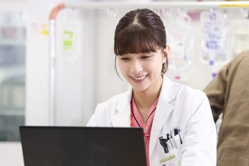 【まどか26歳、研修医やってます！第4話】まどか、セクハラに困惑 患者との向き合い方に悩む 画像