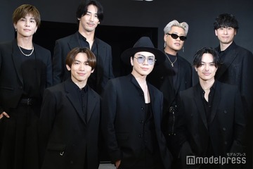 三代目JSB・OMI（登坂広臣）、メンバー全員集結のエレベーターショット公開「ぎゅうぎゅうで尊すぎ」「退勤オーラすごい」の声 画像