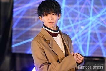 フォーエイト48タロー社長「人生初」ヘアカラー報告 雰囲気ガラリのハイトーンに「似合う」「かっこよすぎ」の声 画像