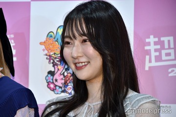 越智ゆらの、水着姿で美バスト開放「スタイル抜群」「理想の女の子」の声 画像