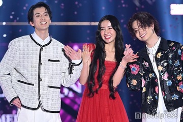 Koki,、シークレットゲストで「TGC」初登場「女神降臨」渡邊圭祐＆綱啓永エスコートで華やかランウェイ【TGC2025S/S】 画像